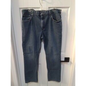 MEN'S CARHARTT RELAXED FIT BLUE JEANS. SZ 38 X 30.
